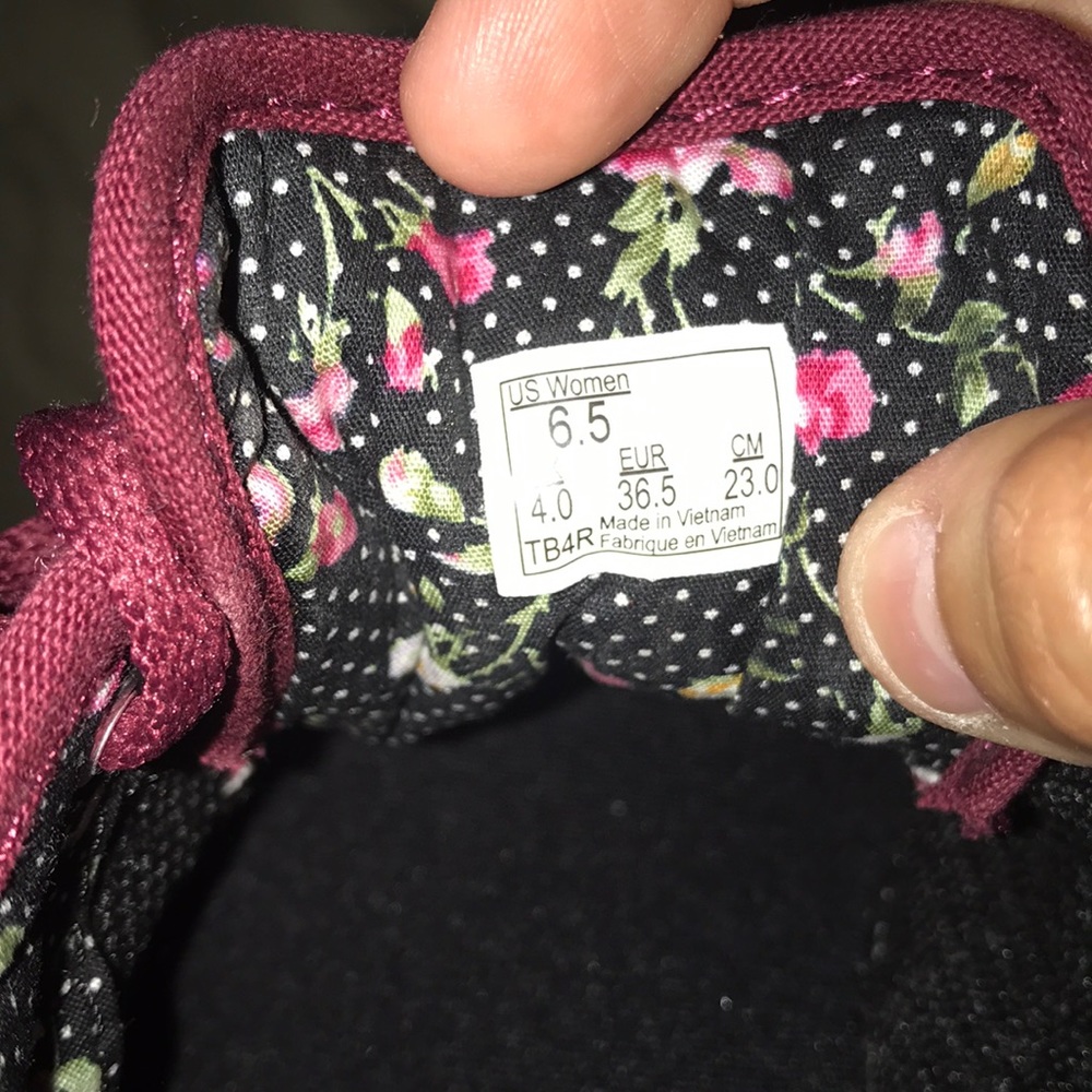 Vans - Picture 6 of 6